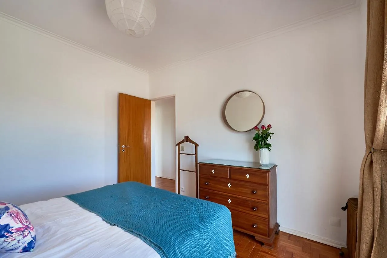 Bright Apartment With Garden In Cascaes Portugal